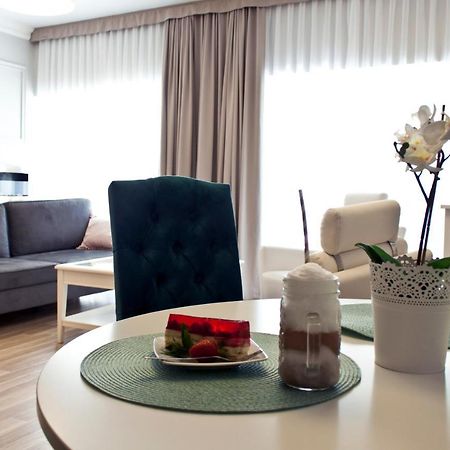 Aparthotel Przy Plazy Мендзиздрое Екстериор снимка