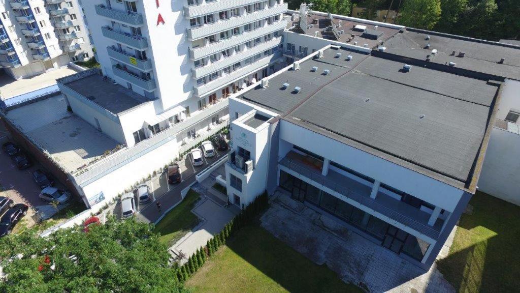 Aparthotel Przy Plazy Мендзиздрое Екстериор снимка