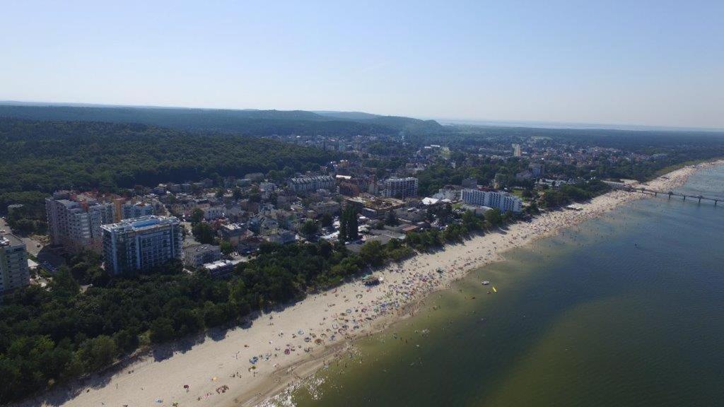 Aparthotel Przy Plazy Мендзиздрое Екстериор снимка