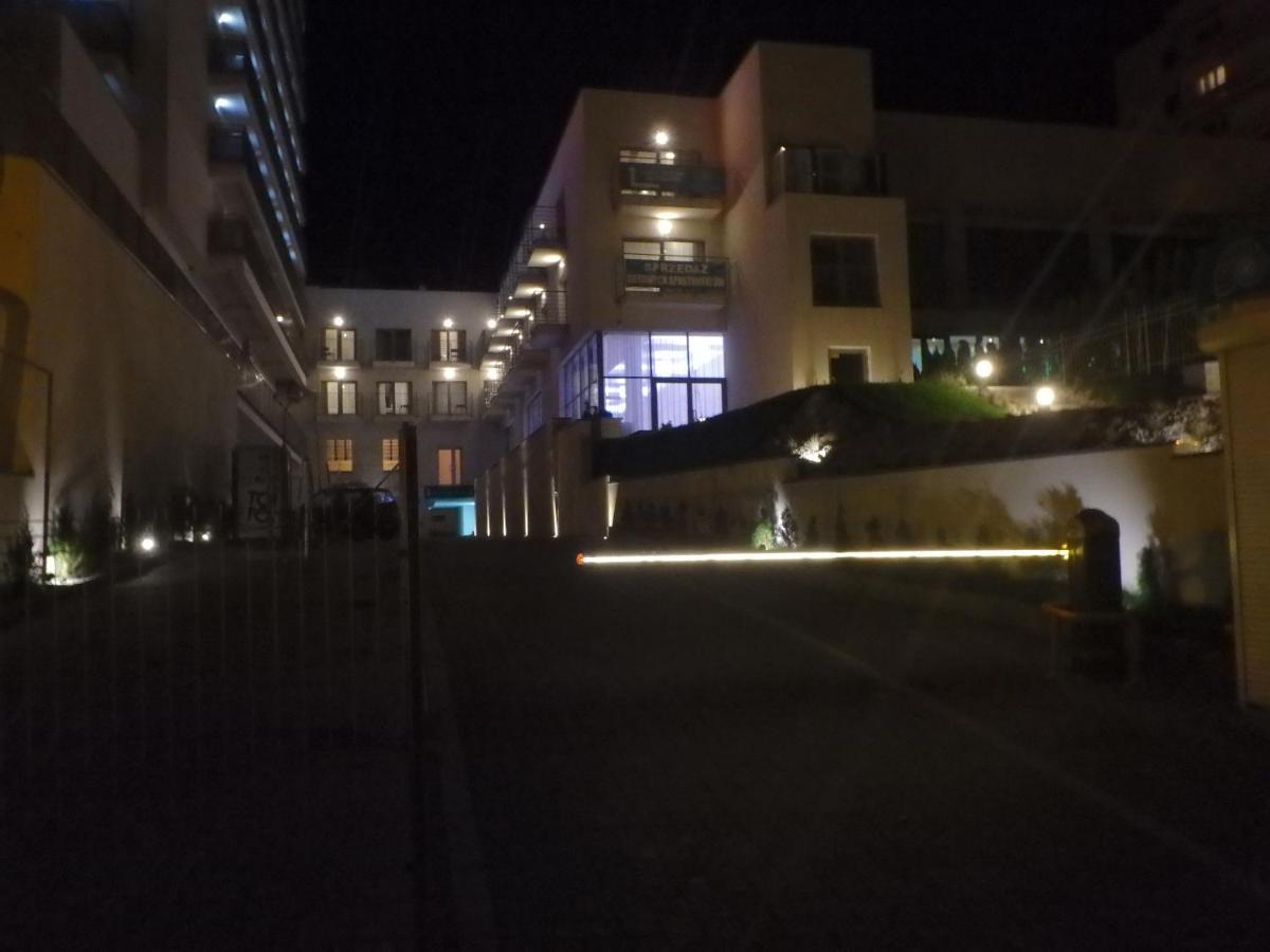 Aparthotel Przy Plazy Мендзиздрое Екстериор снимка